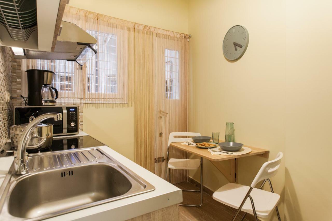 Private Central View Rooms In Apartment Near To Acropolis Metro Station Atina Dış mekan fotoğraf